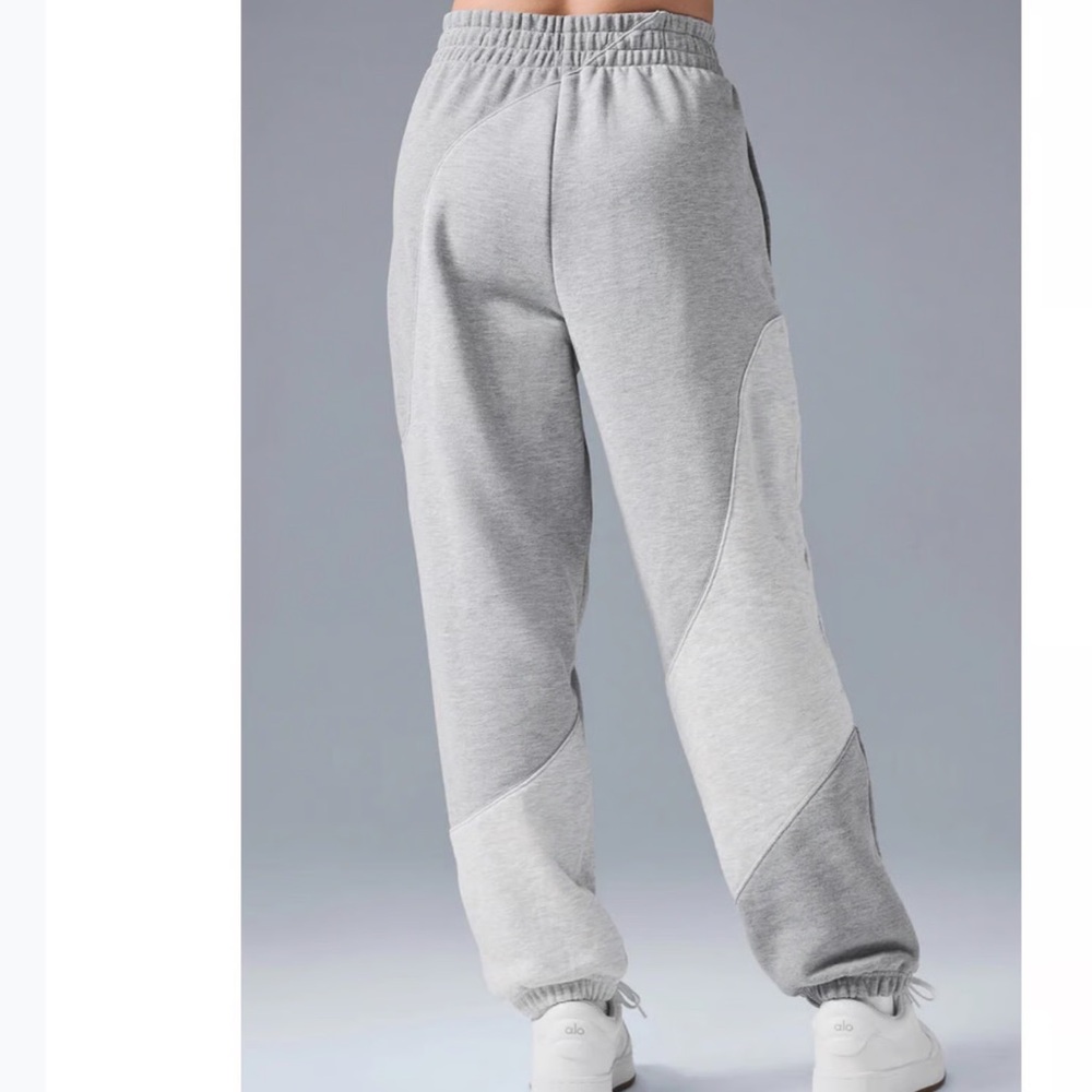ALO Unisex Light Gray Sweatpants - Picture 2 of 12